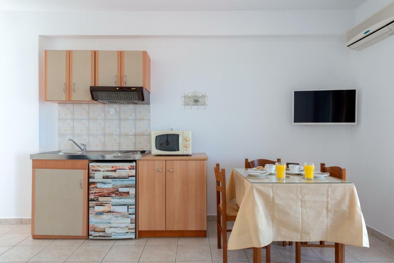 Pernari Apartments Spartià Buitenkant foto
